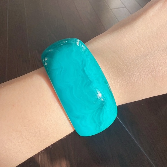 EUC turquoise colour bracelet 1pc - Picture 3 of 5